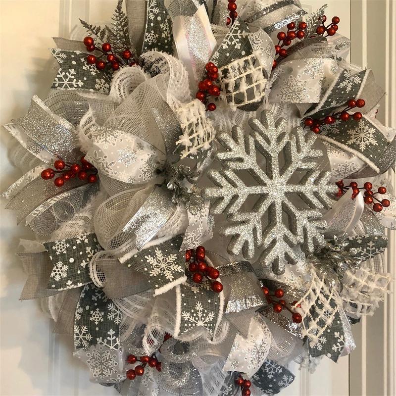 Winter Snowflake Holiday Wreath